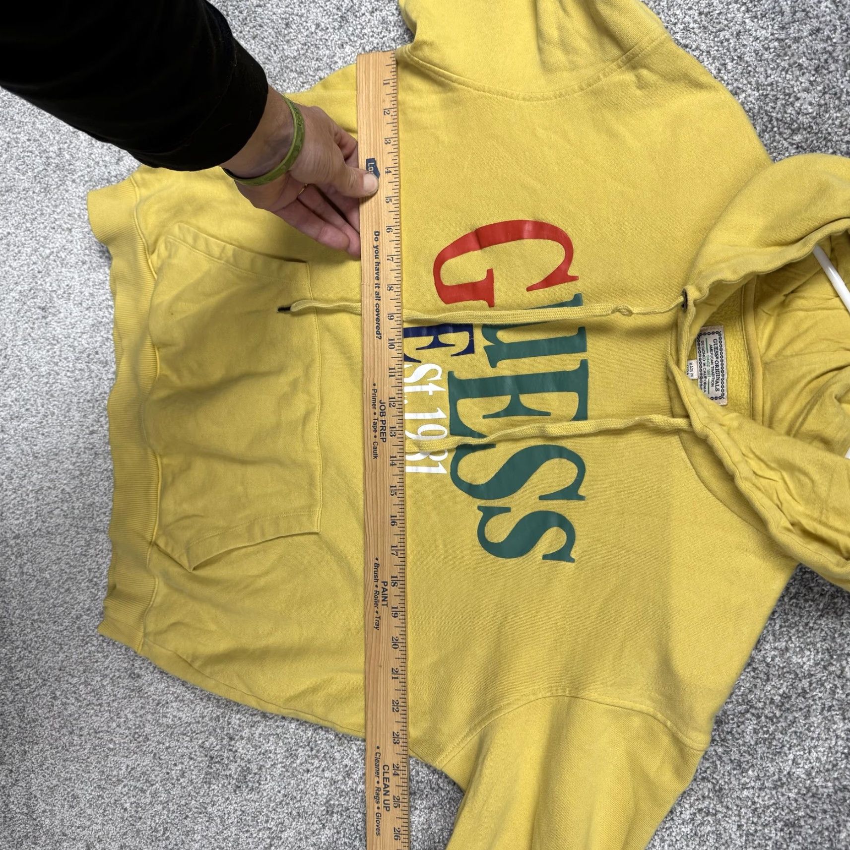 Guess GUESS Hoodie Mens M Yellow Pullover Fleece Graphic Logo Sweatshirt Est 1981 Size US M / EU 48-50 / 2 - 6 Thumbnail