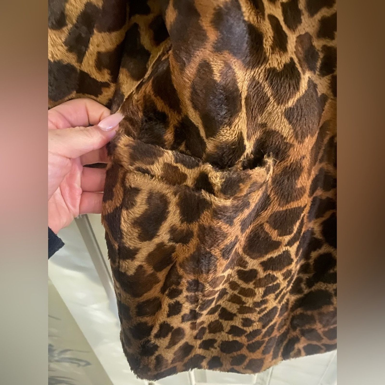 Versace Vintage Versace Isolate Faux Fur Leopard Coat SZ. 40 Size S / US 4 / IT 40 - 5 Thumbnail
