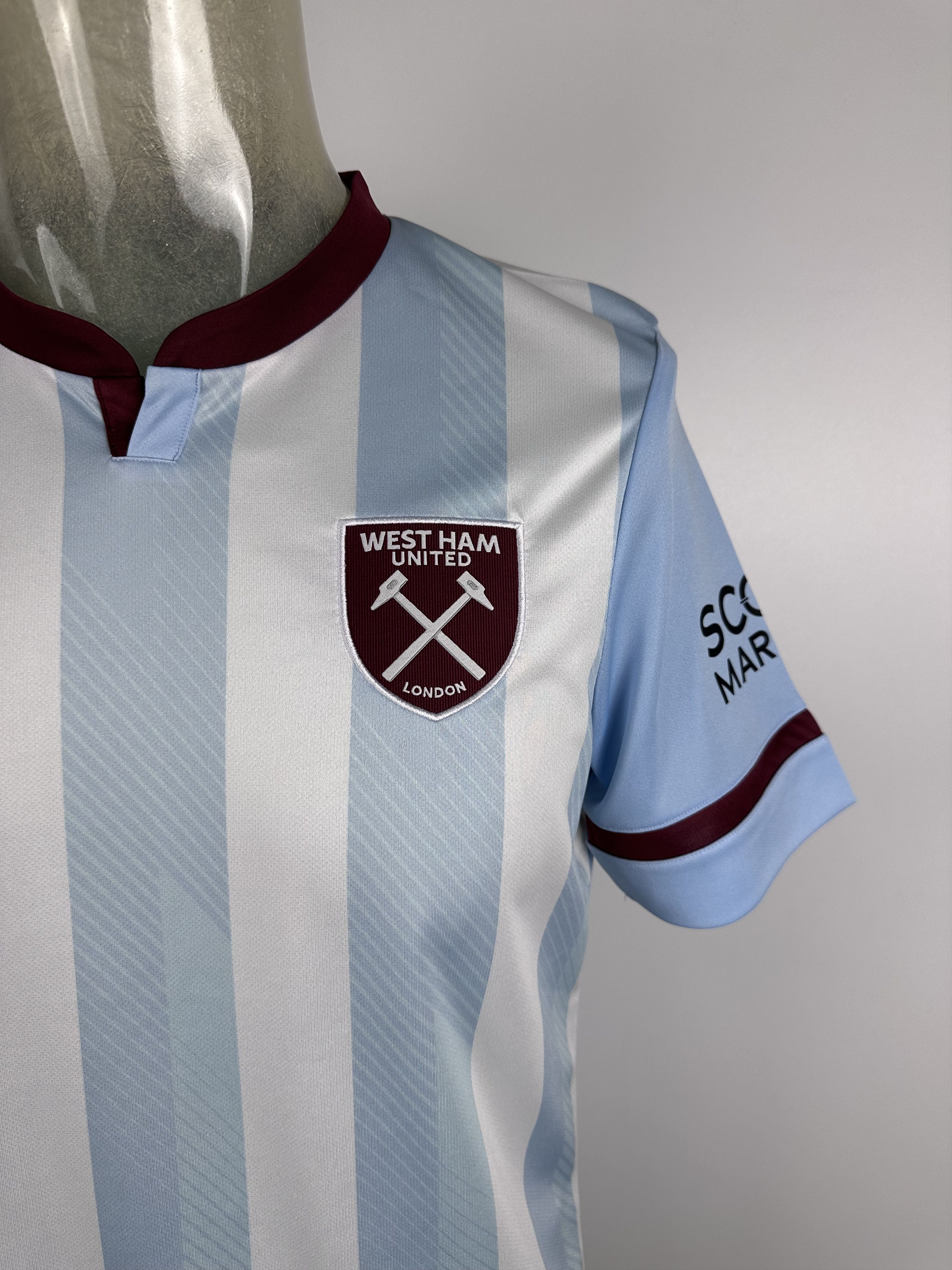 Umbro West Ham United 2021 2022 Football Shirt Soccer Jersey Umbro Size US M / EU 48-50 / 2 - 2 Thumbnail