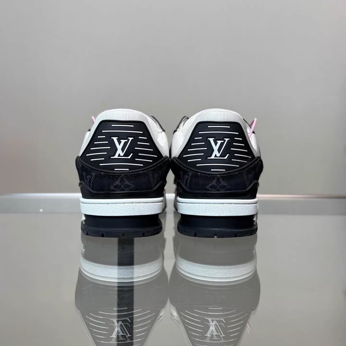 Louis Vuitton LV 24 Black & White Denim Men's 41/7 Size US 8 / EU 41 - 4 Thumbnail