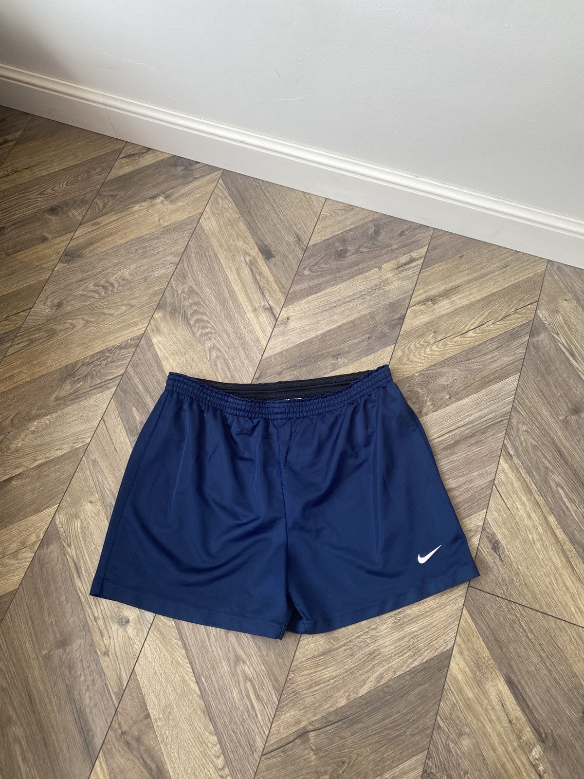 Nike Vintage Nike 90s shorts Size US 35 - 1 Thumbnail