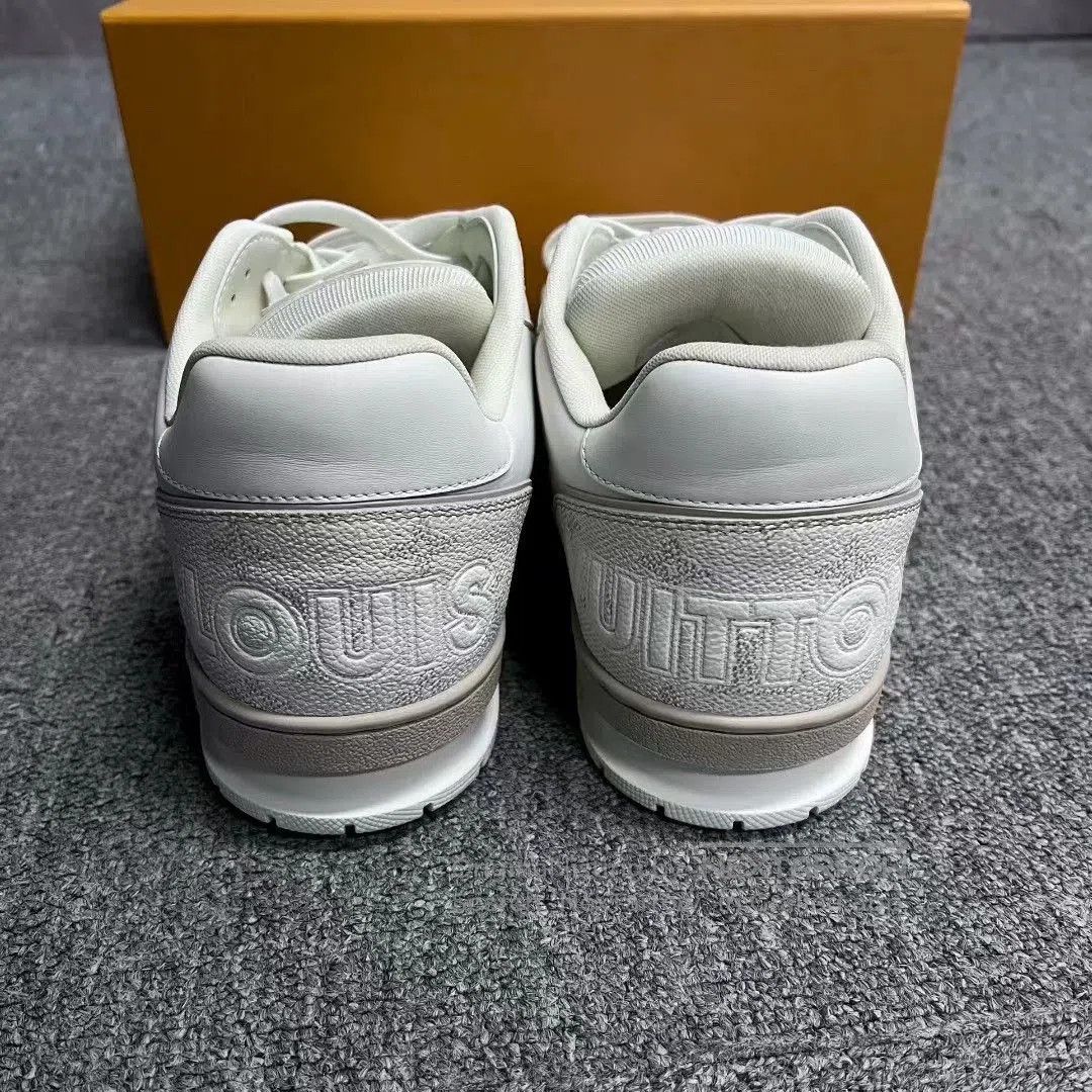 Louis Vuitton louis vuitton low-top white sneakers with touch strap. Size US 9 / EU 42 - 3 Thumbnail