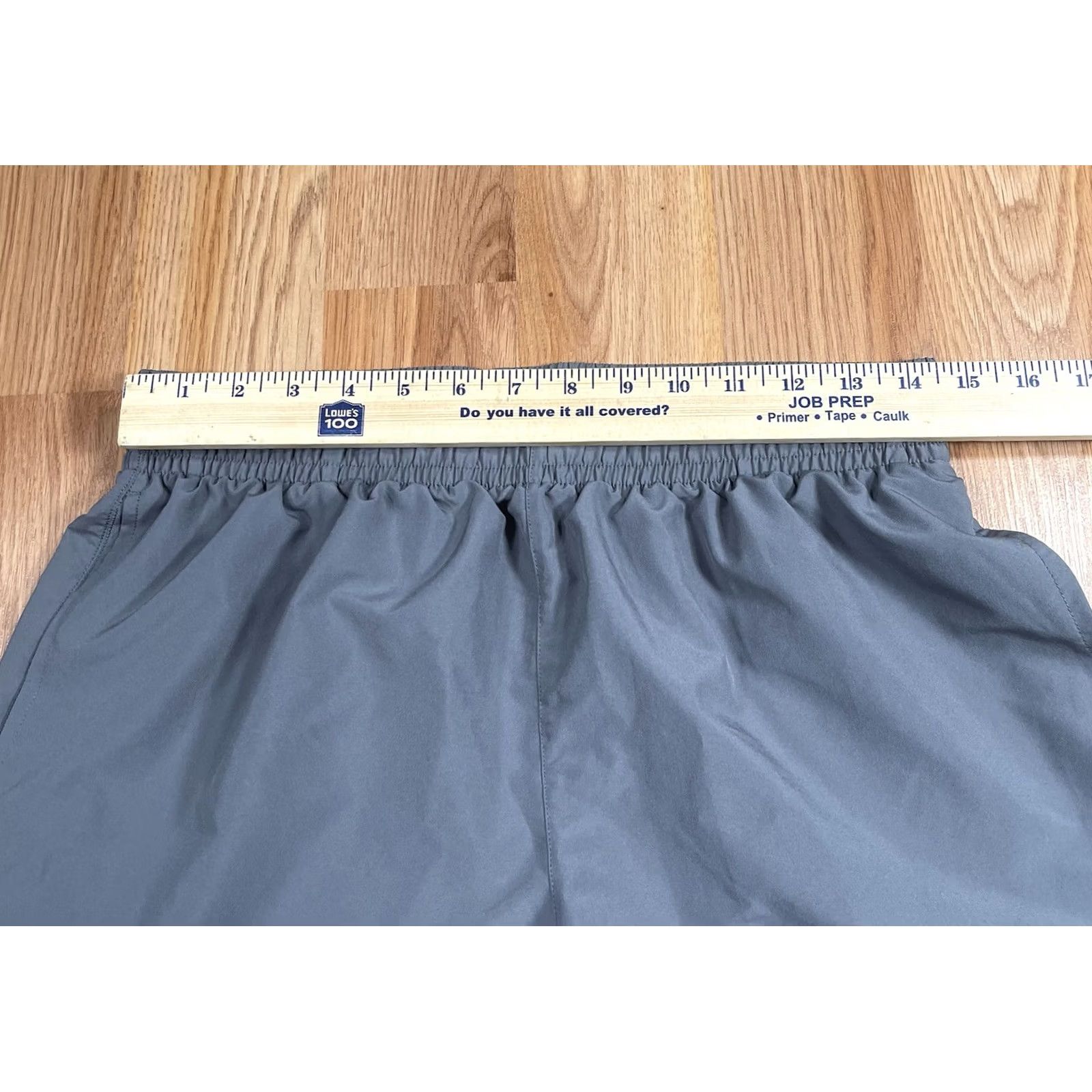 Under Armour Under Armour Shorts Womens Medium Gray Athletic Running Cross Training Size 32" / US 10 / IT 46 - 4 Thumbnail