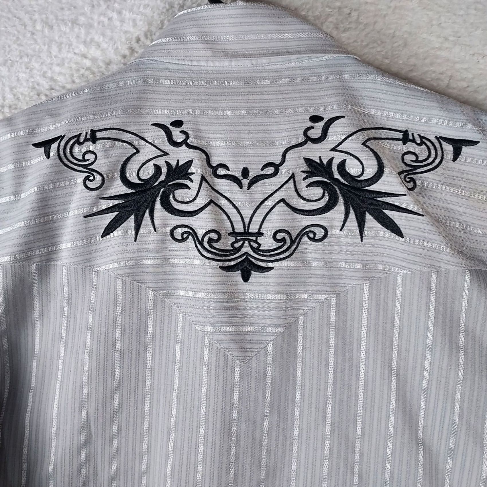 Vintage VINTAGE White Horse Ranch Men's L Silver Gray Embroidered Western Pearl Snap Shirt Size US L / EU 52-54 / 3 - 4 Thumbnail