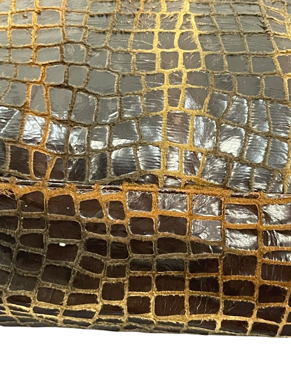 Genuine Leather Crocodile Embossed Textured Patina 4 Session Bag 2🟩1 Size ONE SIZE - 8 Thumbnail
