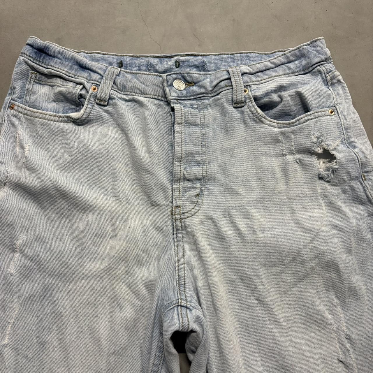 Vintage Crazy Vintage Y2K/2000s Super Baggy Streetwear Light Blue Wash Denim Jeans! Size US 30 / EU 46 - 2 Thumbnail