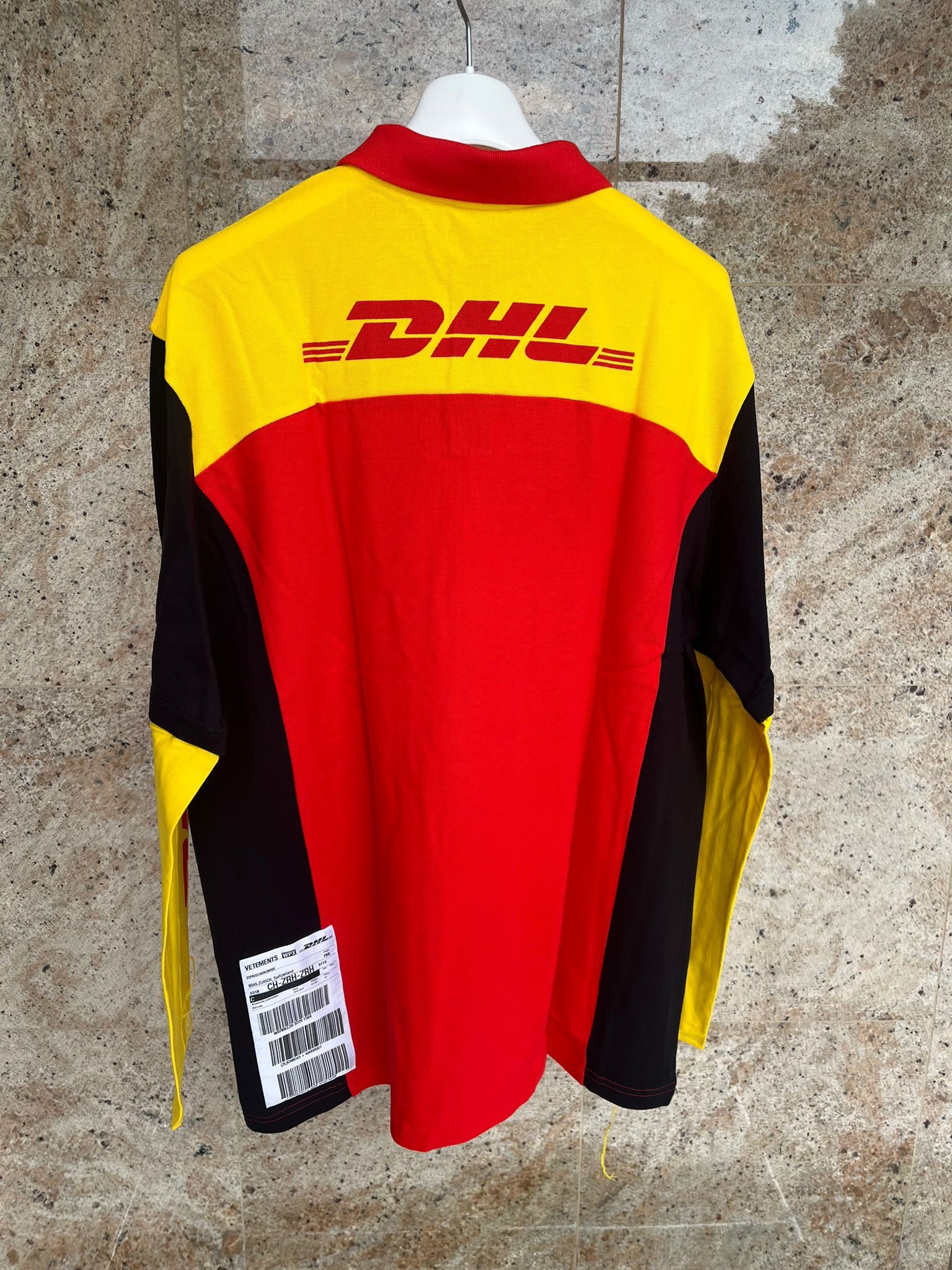 Vetements SS18 Q:2 / DHL Logo Polo in Multicolor Size US M / EU 48-50 / 2 - 17 Thumbnail