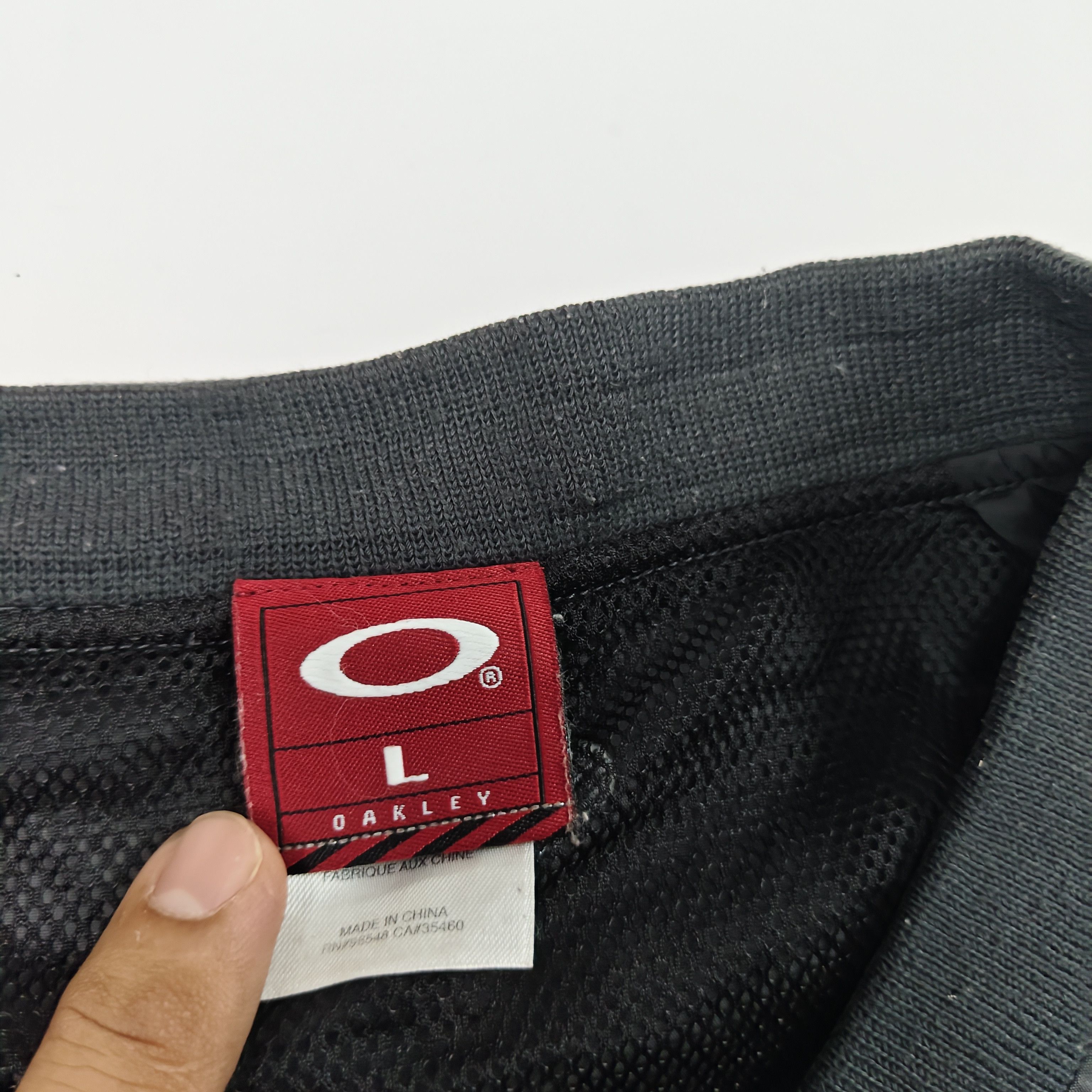 Oakley 00s Vintage Oakley Pullover Jacket Basic Windshirt 2.0 #J1 Size US L / EU 52-54 / 3 - 6 Thumbnail