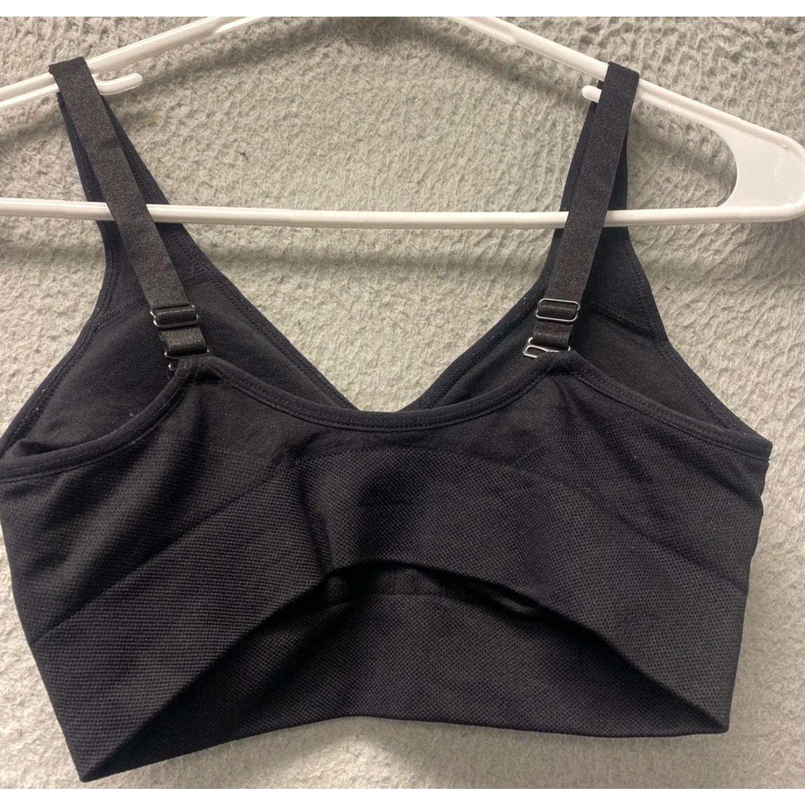 Puma PUMA Performance Women’s Sports Bra Black Small Activewear /107-13 Sports Bra Seamless / Activewear Women’s Small Black PUMA 107-13 Size ONE SIZE - 5 Thumbnail
