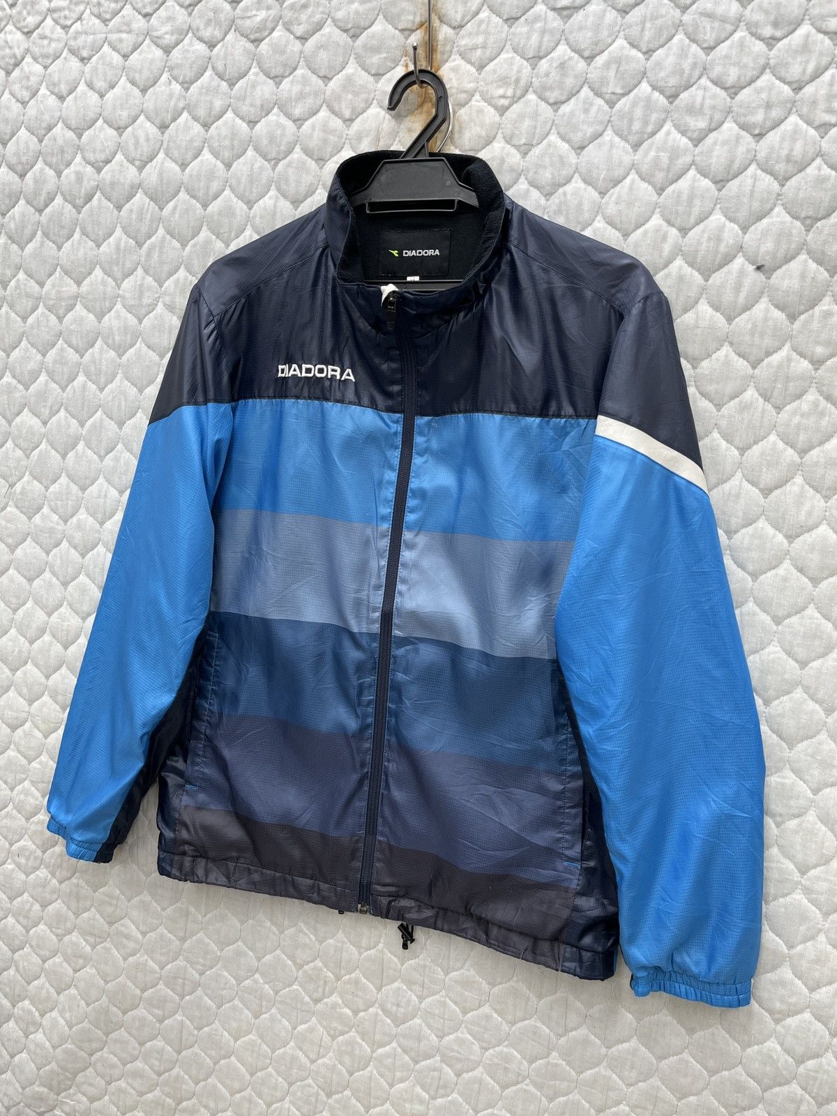 Diadora 🔥🔥🔥STEALS DIADORA LIGHT JACKET Size US M / EU 48-50 / 2 - 2 Thumbnail