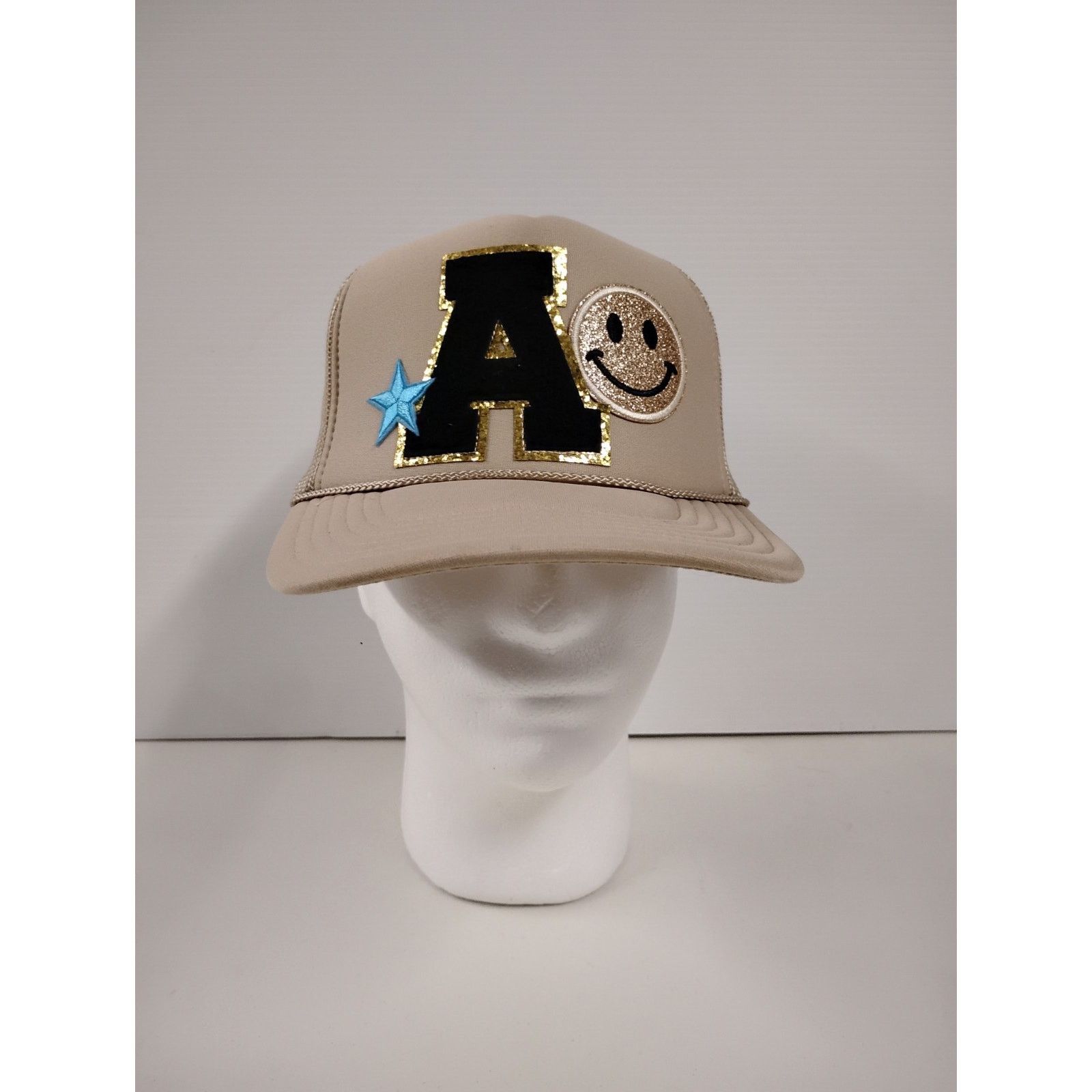 Otto Otto Letter A with Smile Emoji (OSFM) Beige Snapback Cap Size ONE SIZE - 1 Thumbnail