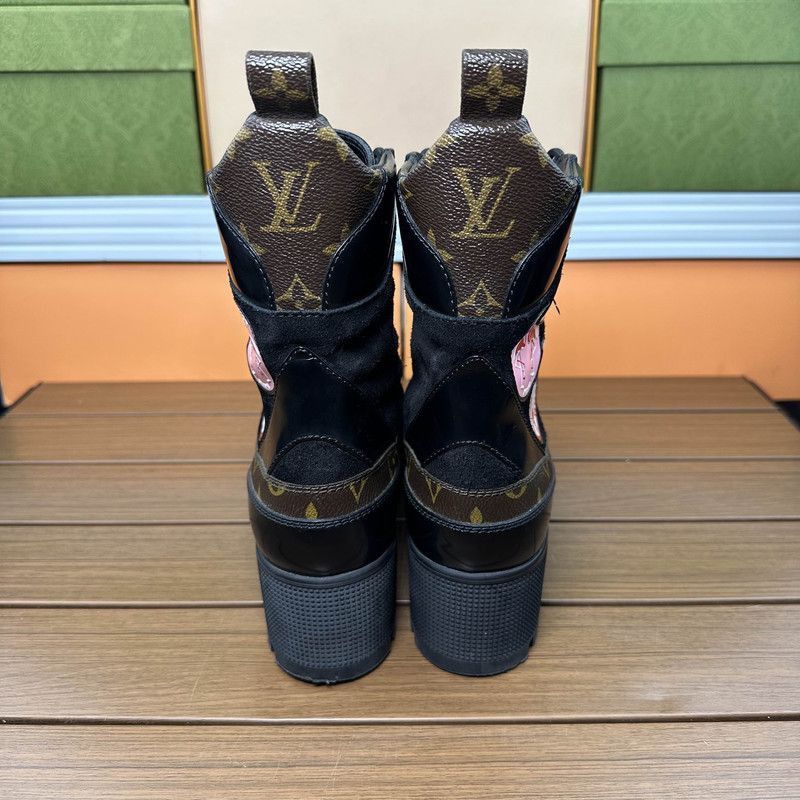 Louis Vuitton Louis Vuitton Stylish Comfortable Black Ankle Boots -2508 Size US 4 / IT 34 - 2 Thumbnail