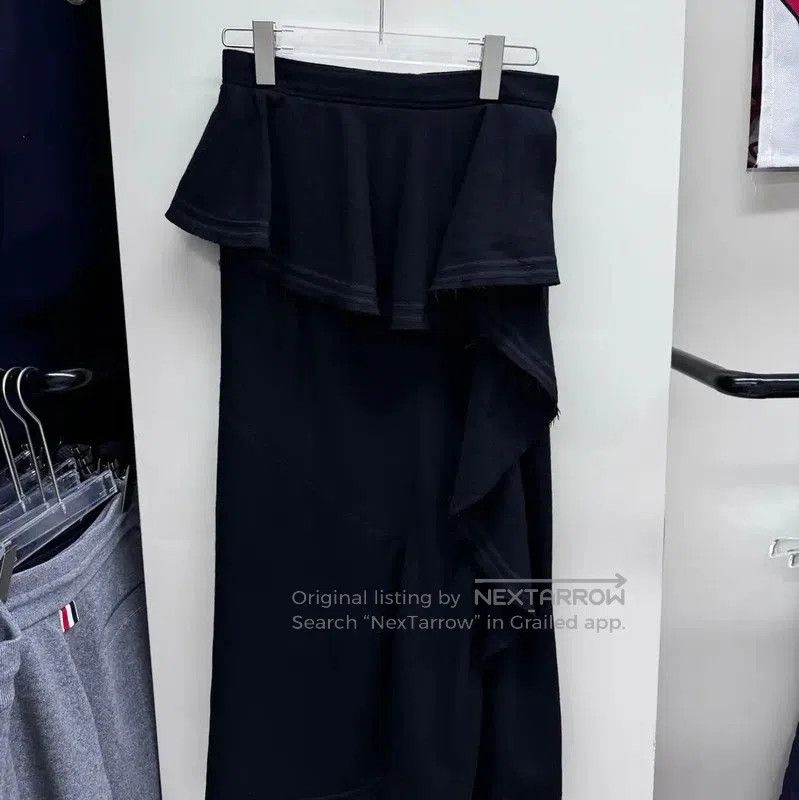 Givenchy Givenchy Black Women’s Skirt Size S . Size 23" - 2 Thumbnail