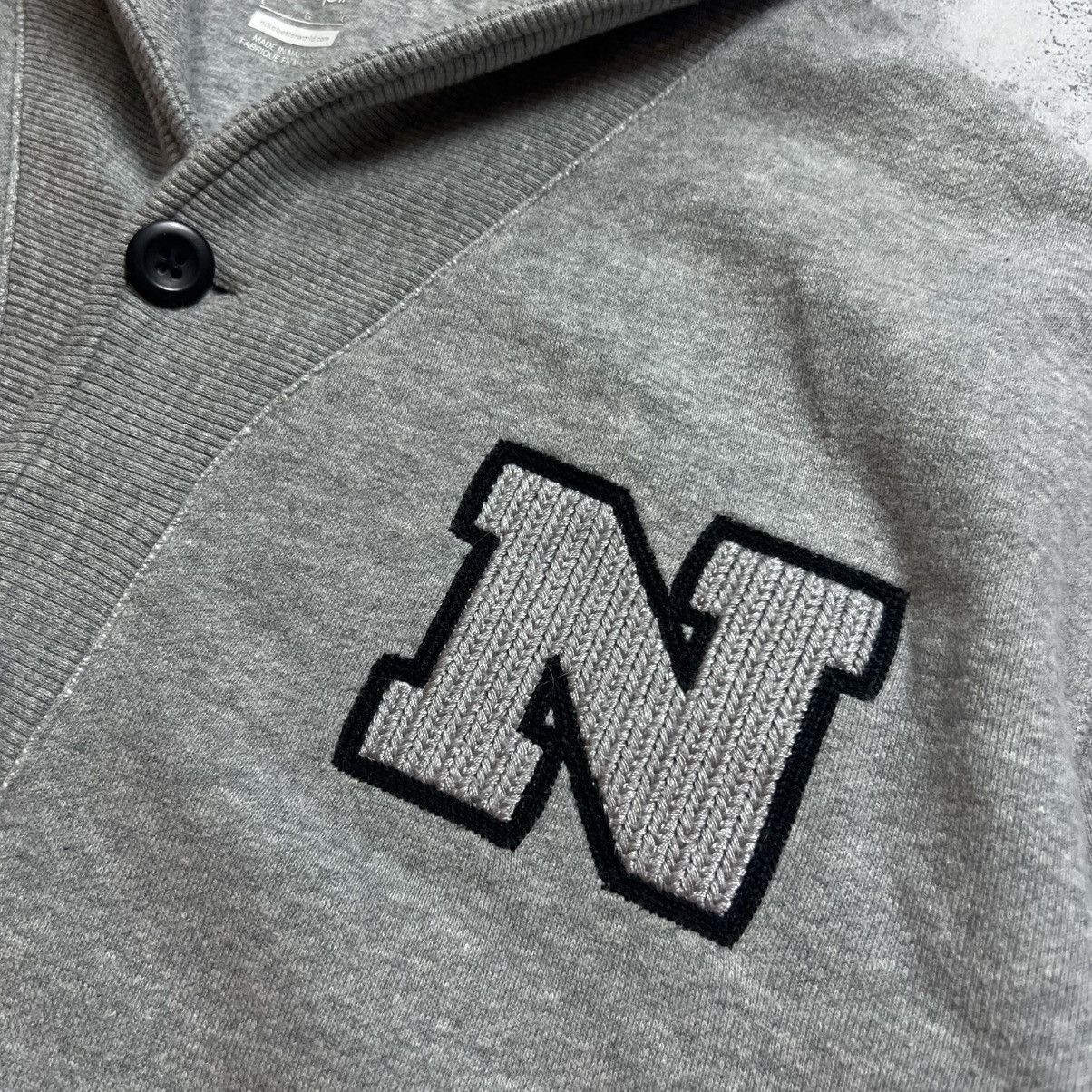 Nike 00s NIKE EMBROIDERED LOGO VINTAGE BUTTON UP CARDIGAN JACKET Size US L / EU 52-54 / 3 - 4 Thumbnail
