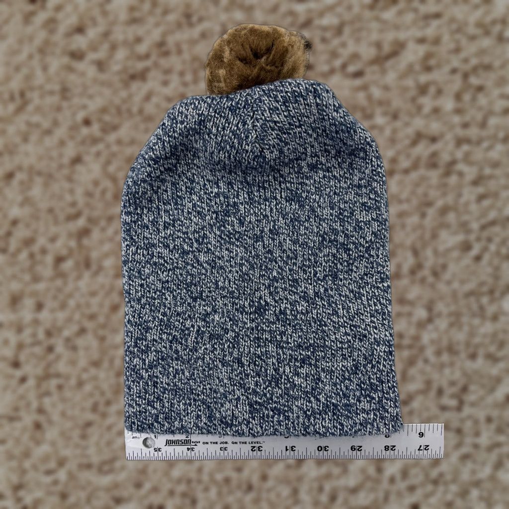 Vintage Womens Beanie Knit Hat One Size Blue White Faux Fur Pom Acrylic Ski Casual Size ONE SIZE - 1 Thumbnail