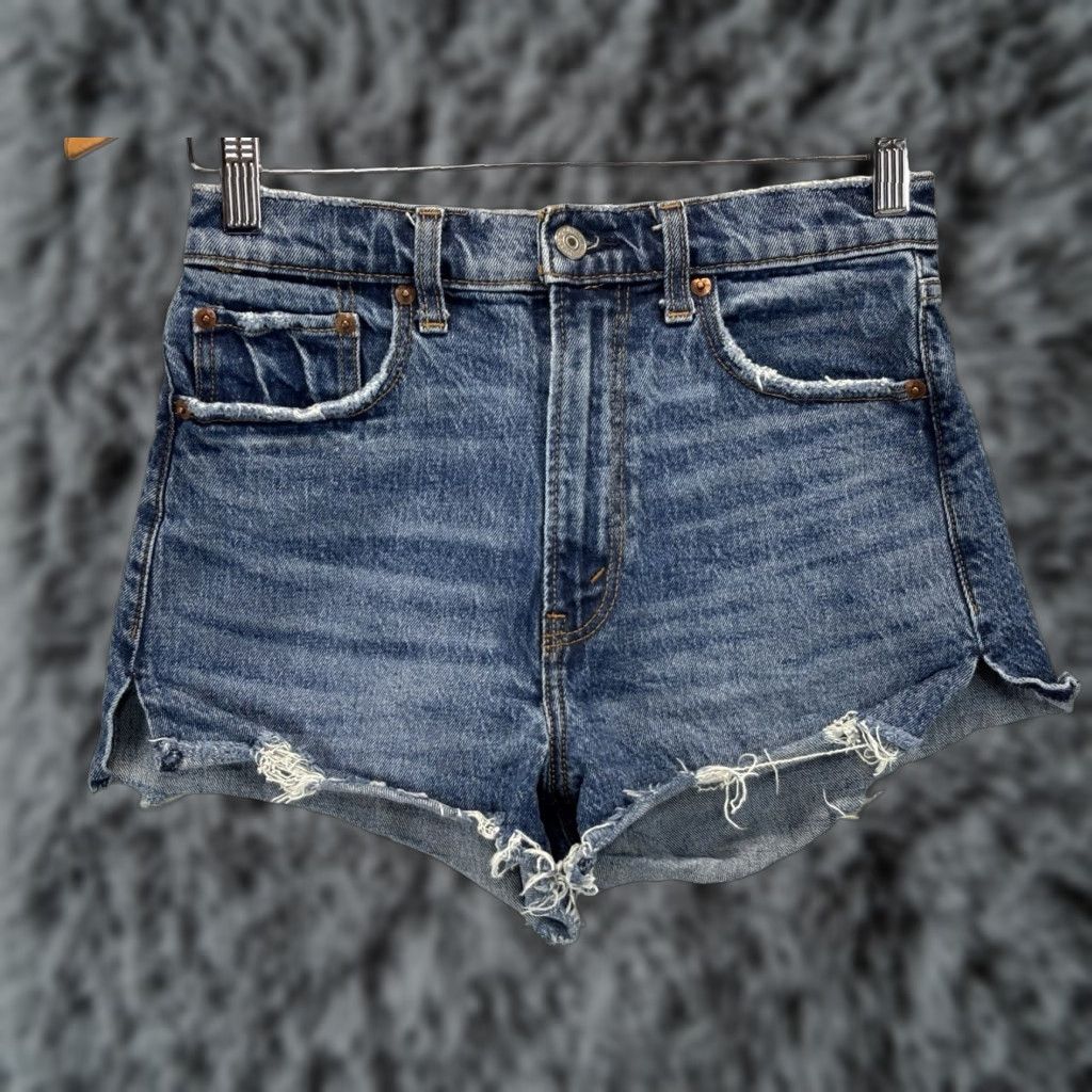 Abercrombie & Fitch Abercrombie & Fitch The Mom Short High Rise Distressed Denim Womens Size 25/0 Shorts Casual Beach Walking Cotton Denim Blue Regular Womens Size 42" / US 20 - 1 Thumbnail