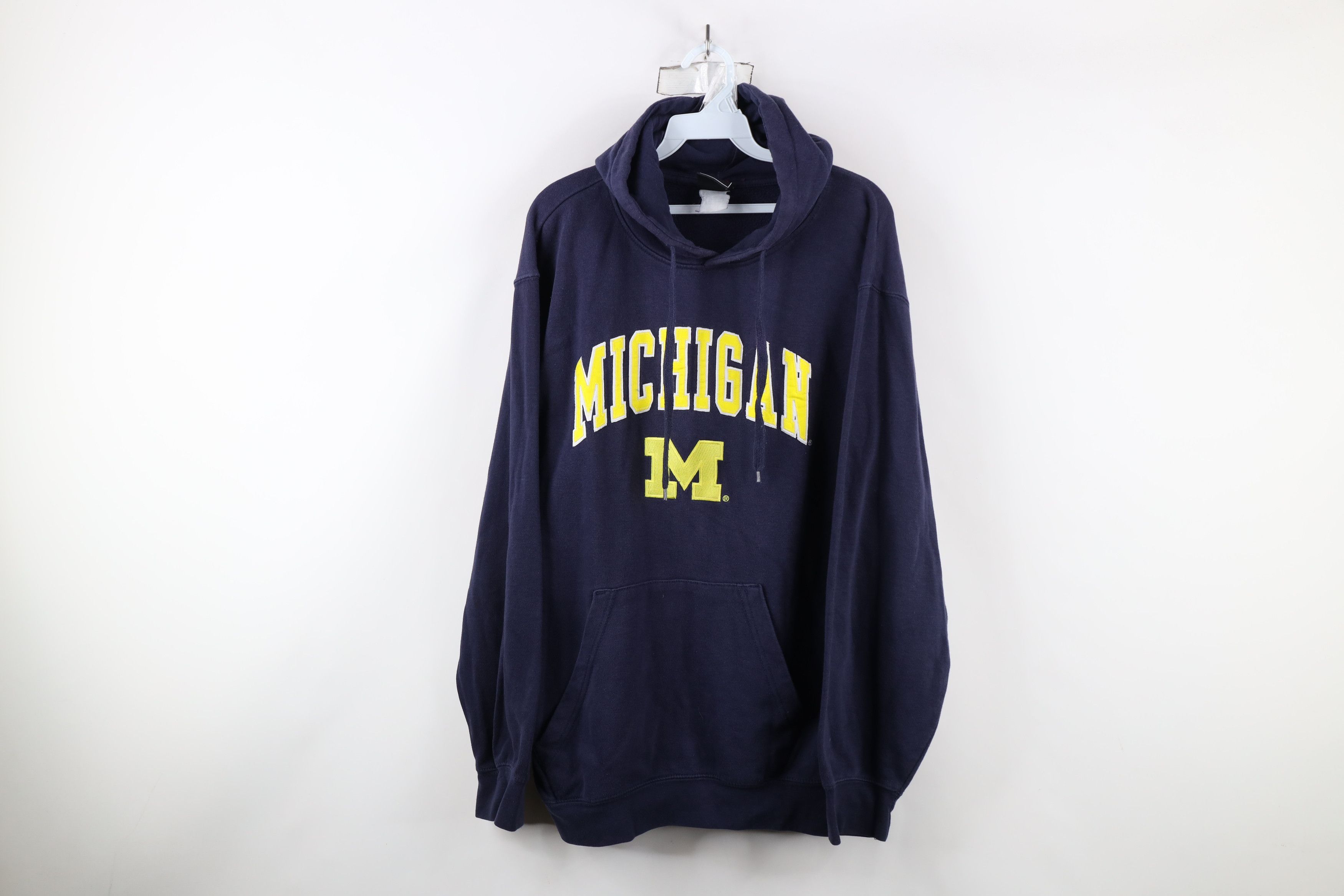 Vintage Vintage 90s Spell University of Michigan Hoodie Sweatshirt Size US L / EU 52-54 / 3 - 1 Thumbnail