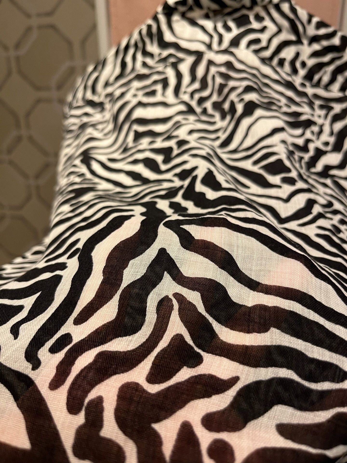 Saint Laurent Paris Saint Laurent Classic Zebra Print Shirt Size US M / EU 48-50 / 2 - 8 Thumbnail