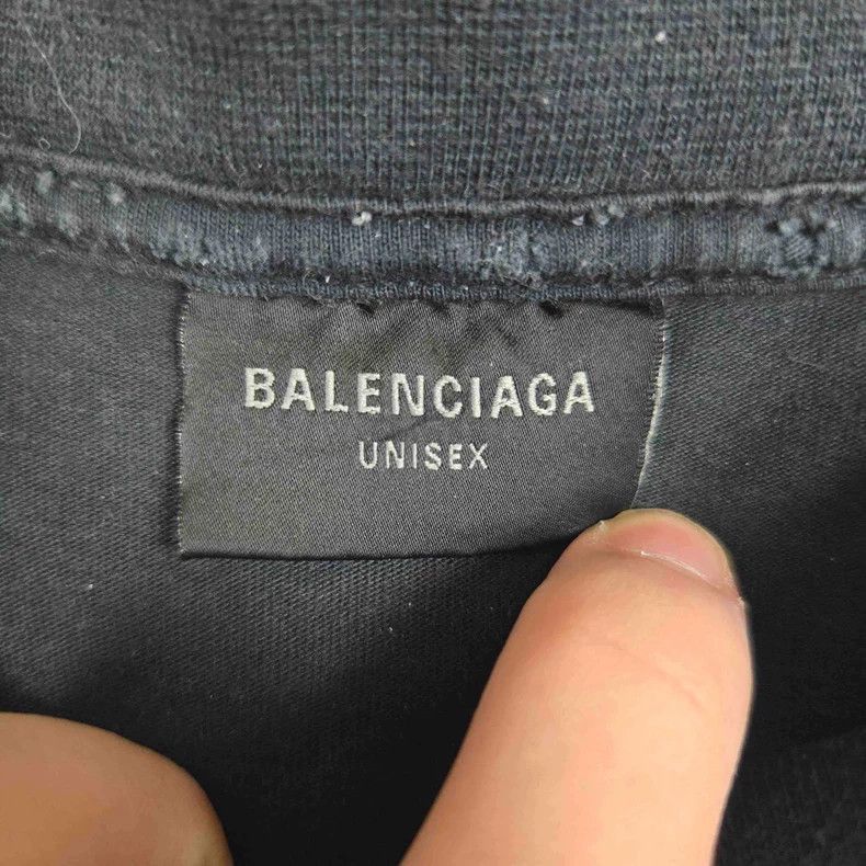 Balenciaga Balenciaga Fashion Designer Distressed Tee Size US M / EU 48-50 / 2 - 3 Thumbnail
