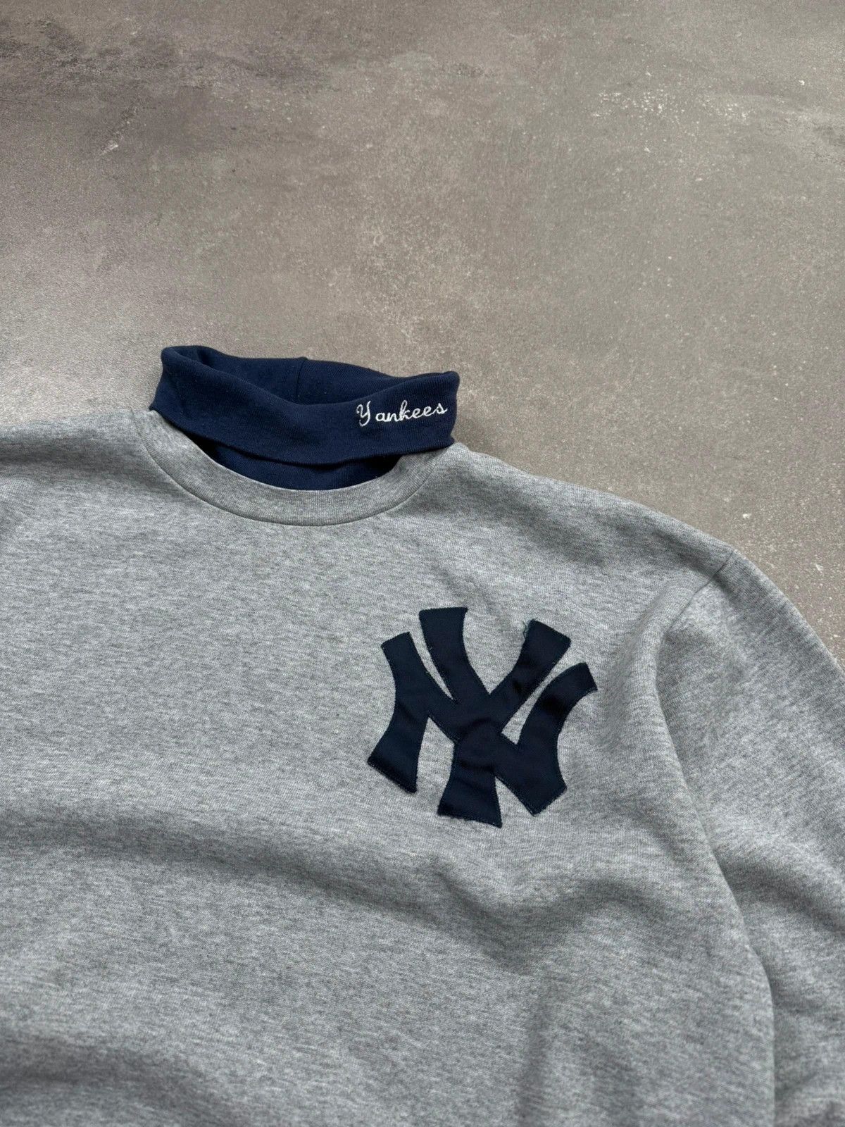 New York Yankees New York Yankees majestic sweater sweats vintage 90s usa Size US L / EU 52-54 / 3 - 5 Thumbnail
