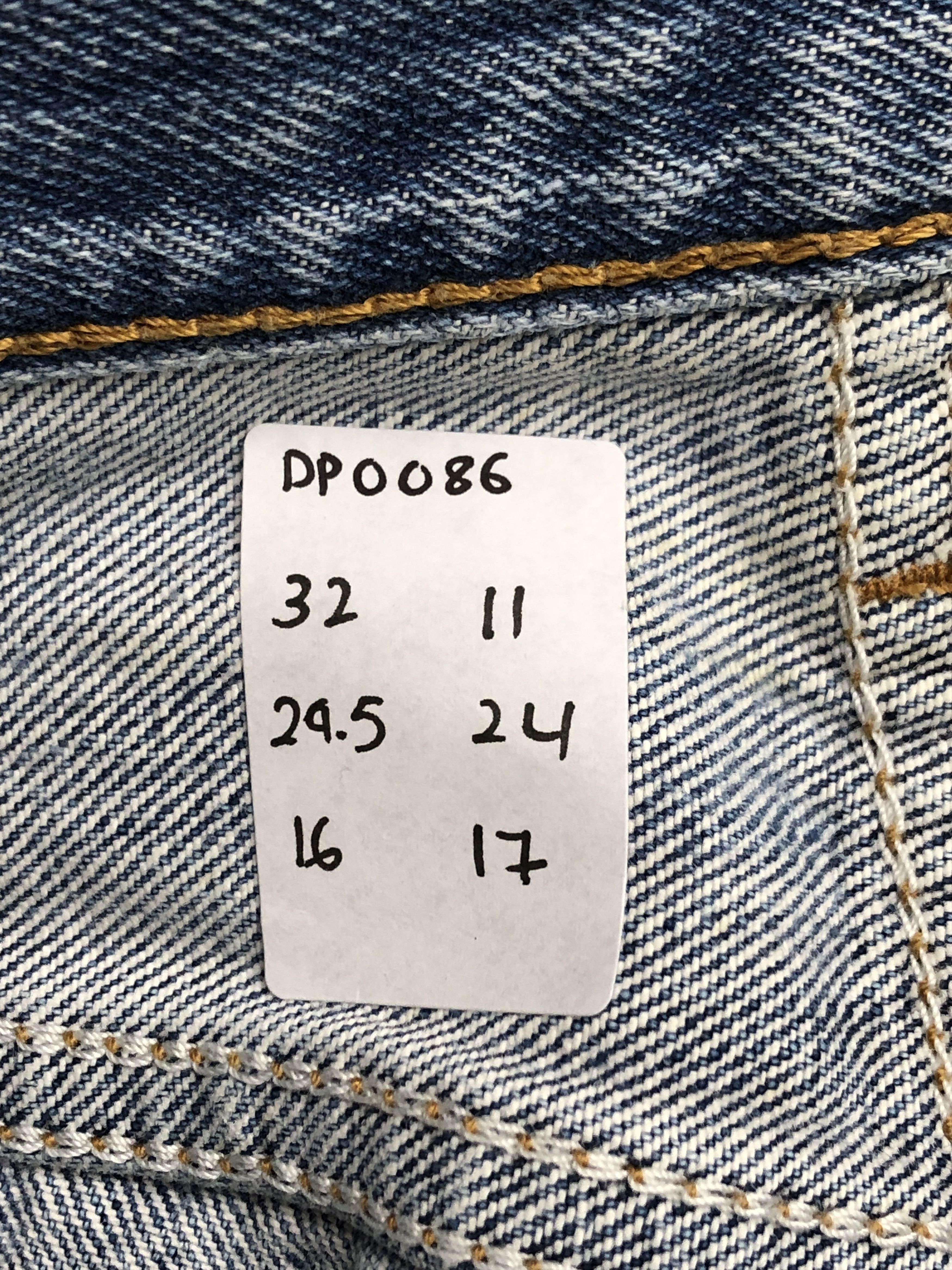 Levi's × Vintage Vintage Levis 501 Faded Blue Denim Jeans Size US 32 / EU 48 - 13 Thumbnail