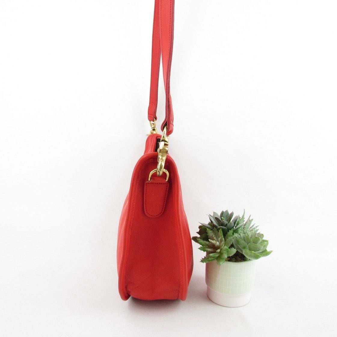 Coach Coach Vintage Red Leather Swinger Bag Size ONE SIZE - 5 Thumbnail
