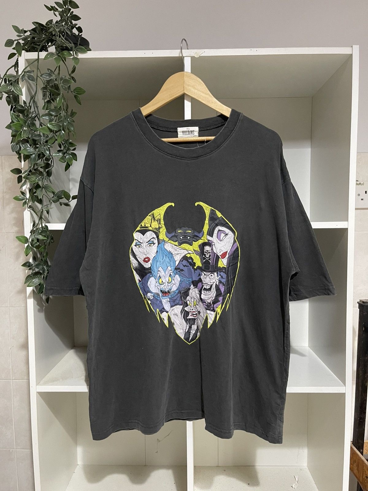Disney Vintage Disney Villains Size US XL / EU 56 / 4 - 1 Thumbnail