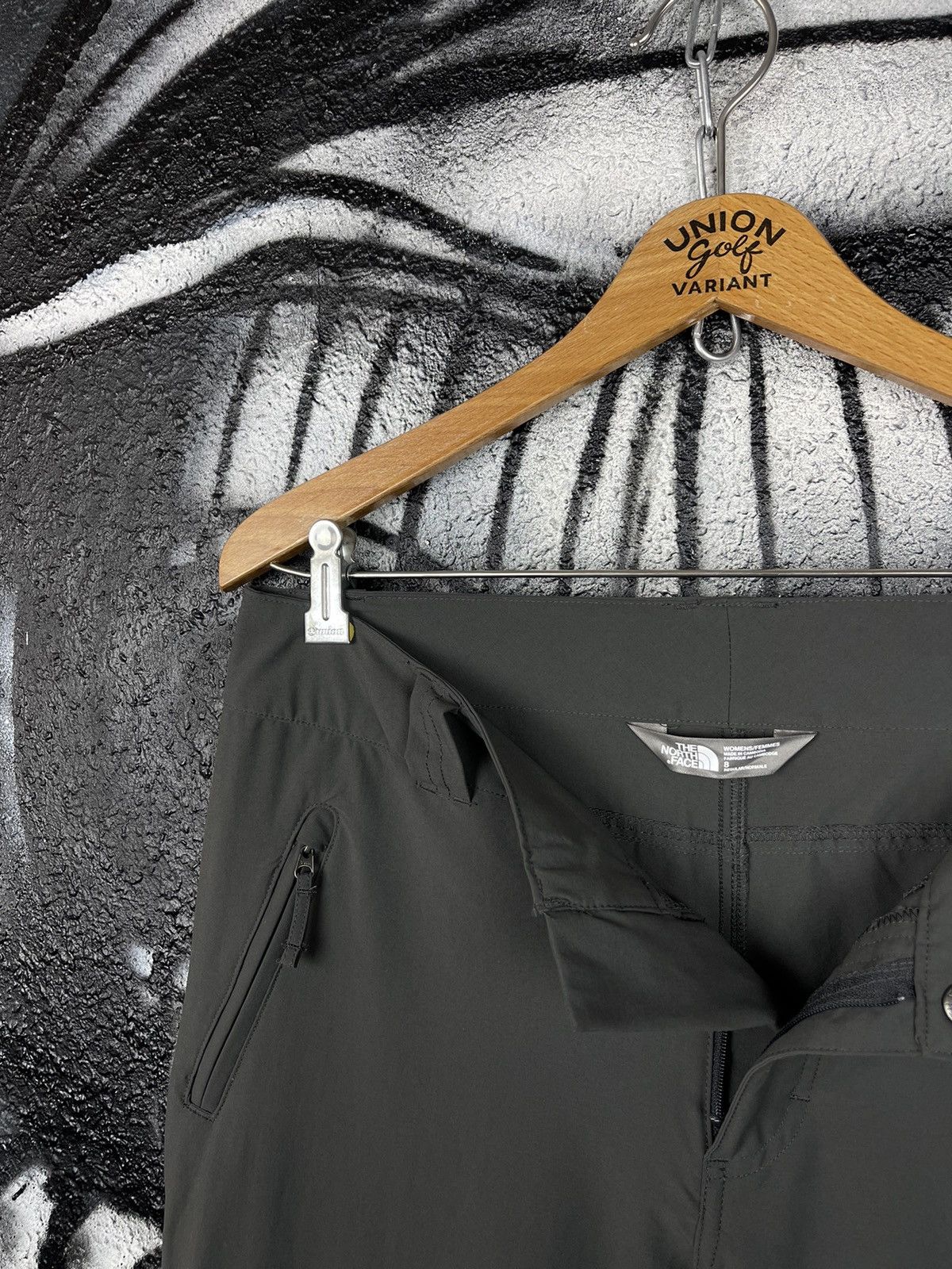 The North Face The North Face Outdoor Grey Cargo Transformer Pants WMNS Size 8 Size 30" / US 8 / IT 44 - 11 Thumbnail