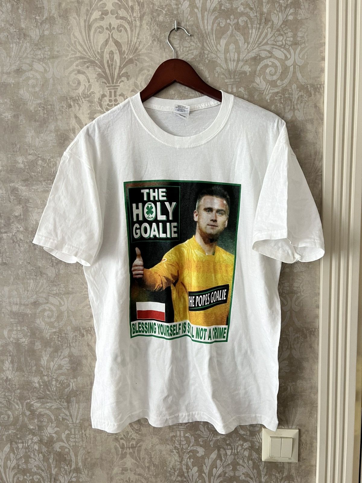Vintage Artur Boruc The Holy Goalie Tee Celtic Football Shirt Size US L / EU 52-54 / 3 - 1 Thumbnail