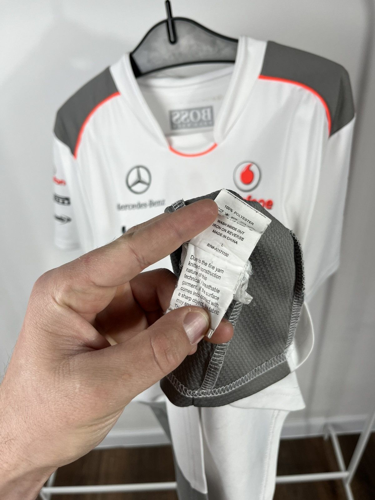 Mercedes-Benz Hugo Boss McLaren Mercedes Vodafone F1 Team Shirt Racing Tee Size US L / EU 52-54 / 3 - 10 Thumbnail