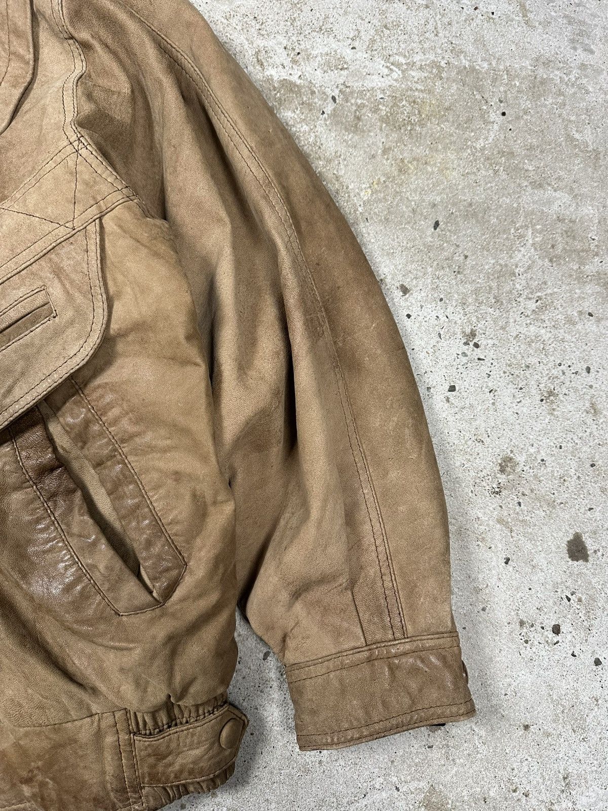 Genuine Leather × Vintage Vintage 90s Brown Distressed Utility Leather Bomber Jacket Size US L / EU 52-54 / 3 - 4 Thumbnail