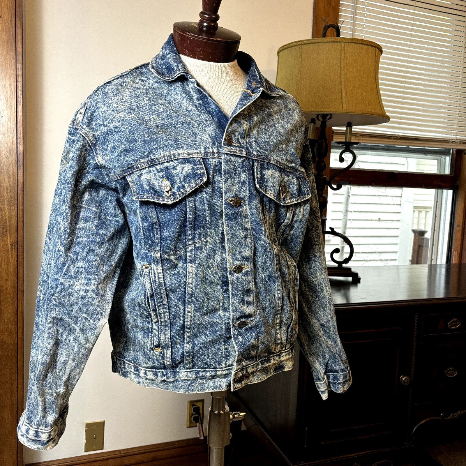 Other Men's Indian Tribal Back Design Size S VTG Acid Wash Denim J Size US S / EU 44-46 / 1 - 2 Thumbnail