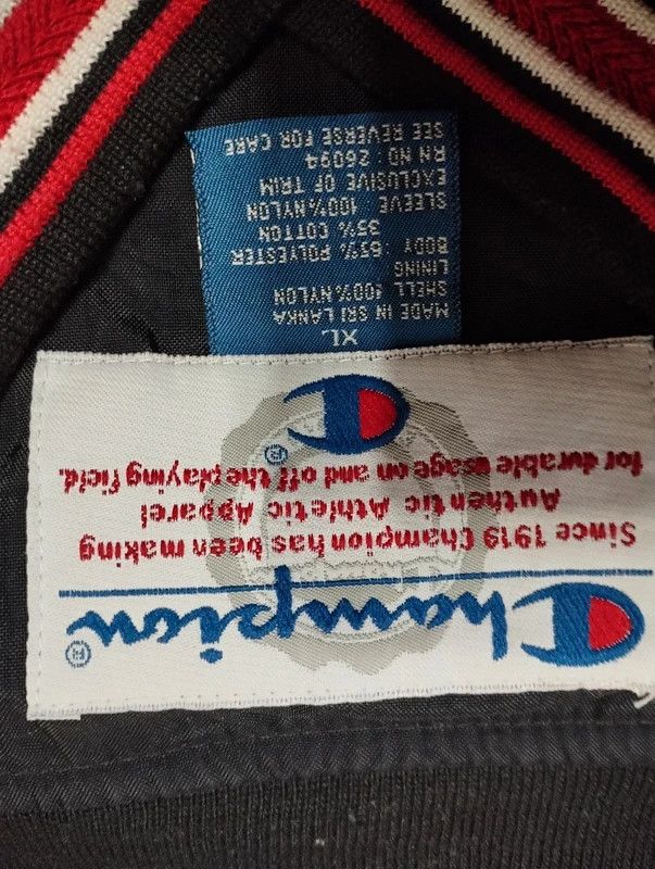 Champion Champion Chicago Bulls jacket size XL Size US XL / EU 56 / 4 - 5 Thumbnail