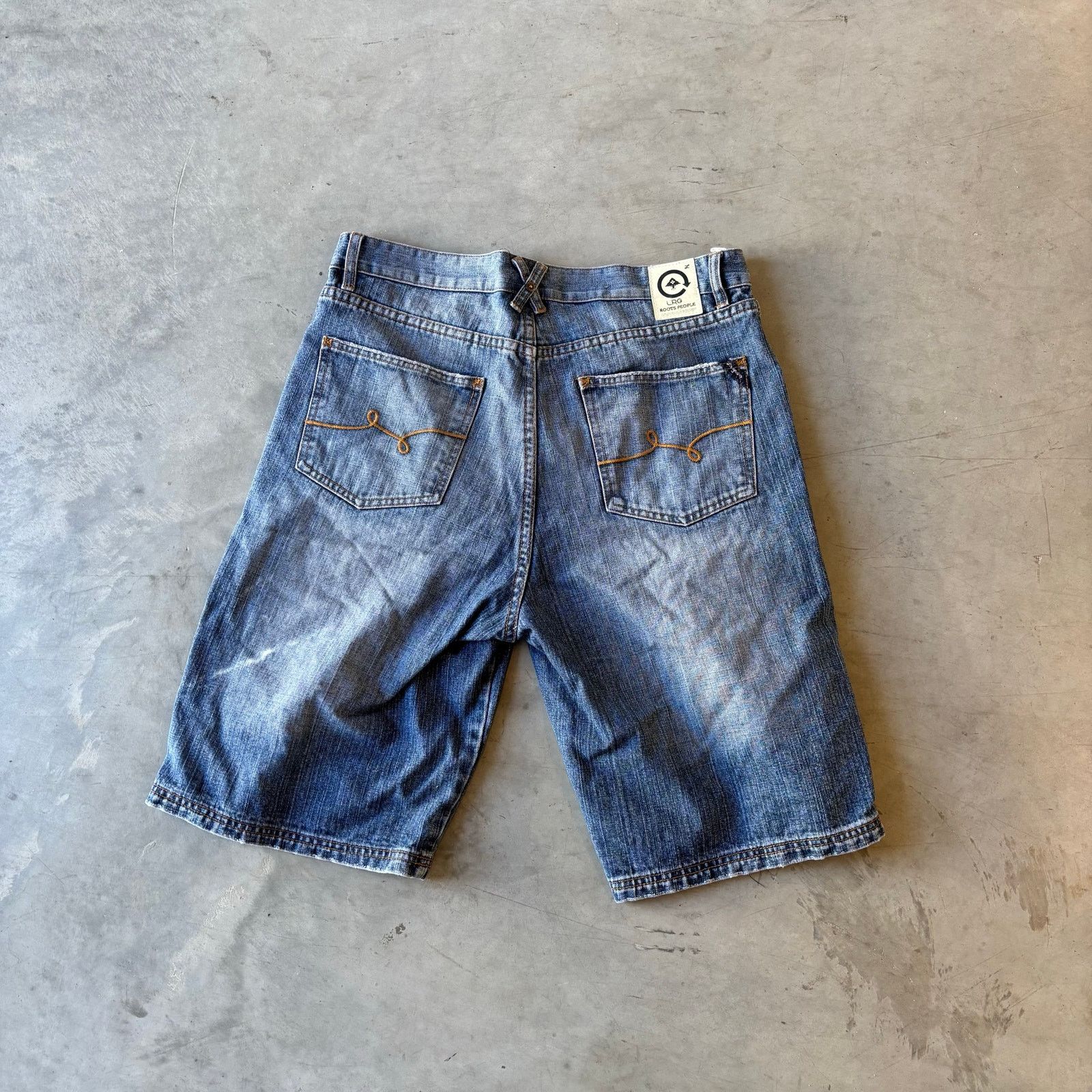 Vintage y2k faded washed denim shorts Size US 34 / EU 50 - 2 Thumbnail
