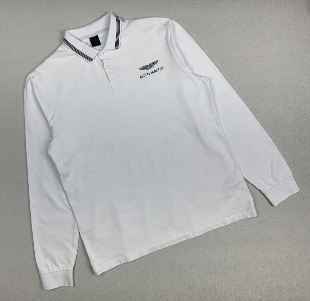 Hackett Men’s Hackett X Aston Martin Long Sleeve Rugby Shirt size XL Size US XL / EU 56 / 4 - 1 Thumbnail