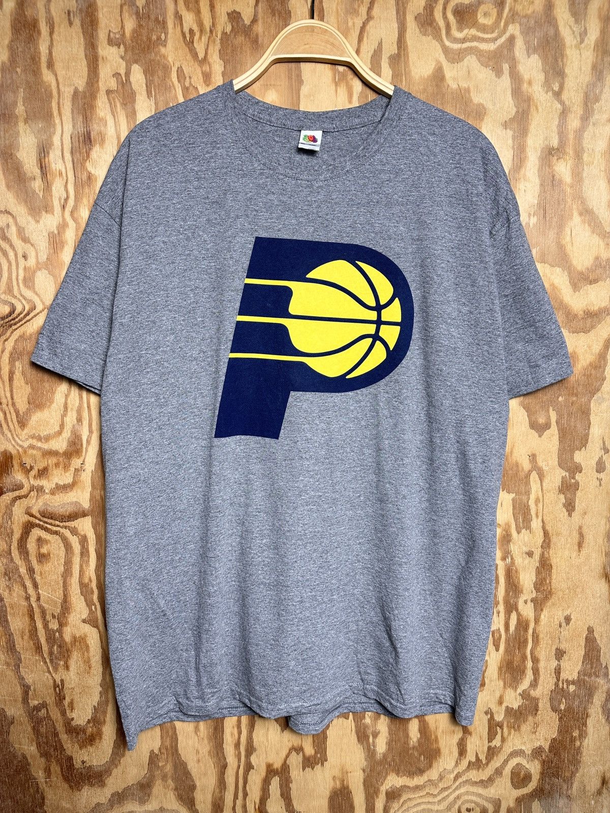 Fruit Of The Loom × NBA NBA Indiana Pacers Fruit of the loom Tee Size US XL / EU 56 / 4 - 1 Thumbnail