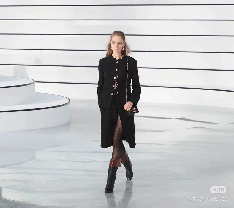 Chanel Chanel 20FW Equestrian Series Black Wave Collar Long Sleev Size XXS / US 00 / IT 34 - 9 Thumbnail