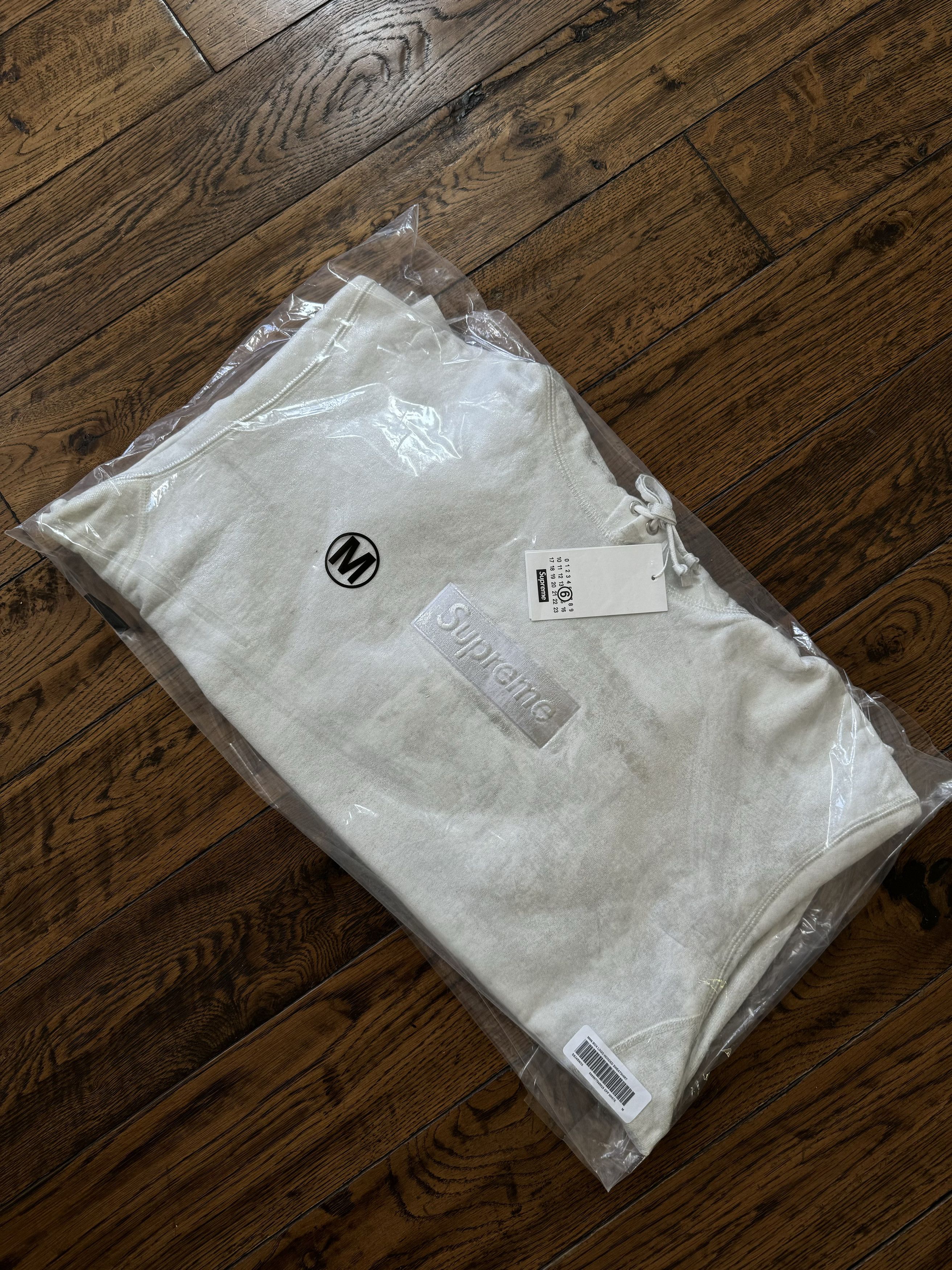 Maison Margiela × Supreme Supreme x Margiela Box Logo Tee NWT Size US M / EU 48-50 / 2 - 5 Thumbnail