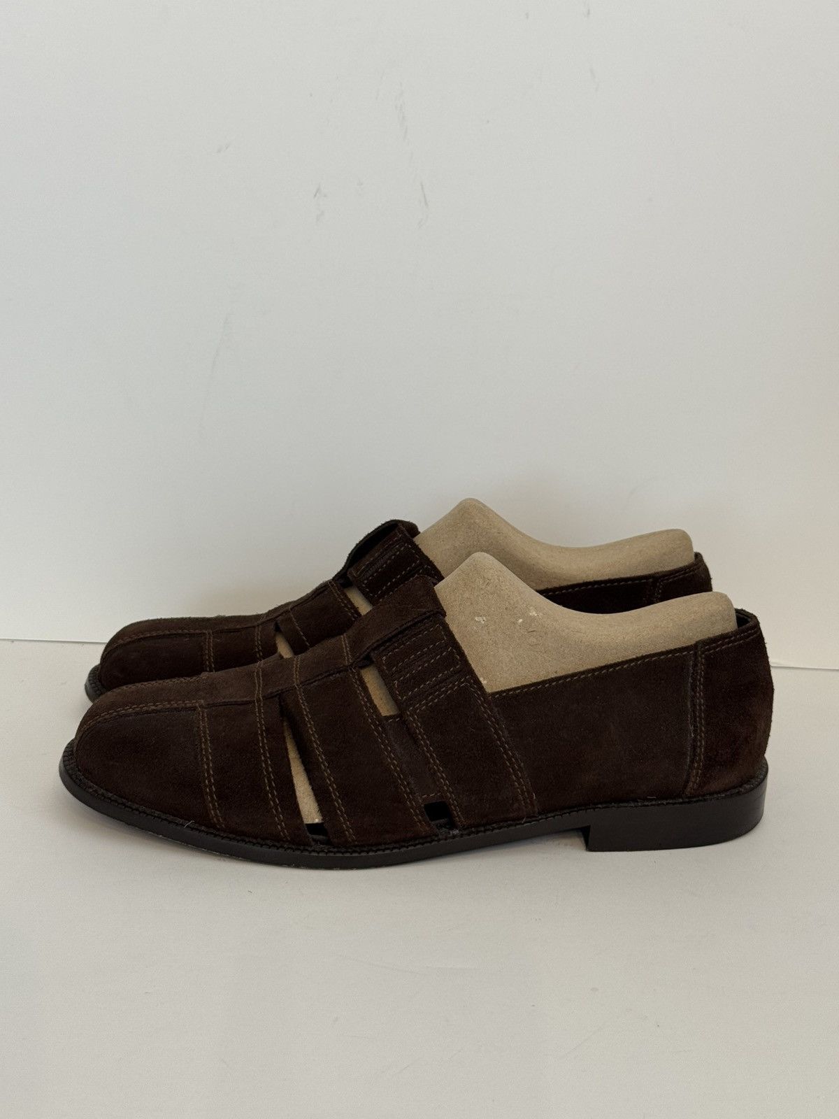 Tommy Bahama Men's Vintage Brown Suede Sandals in Size