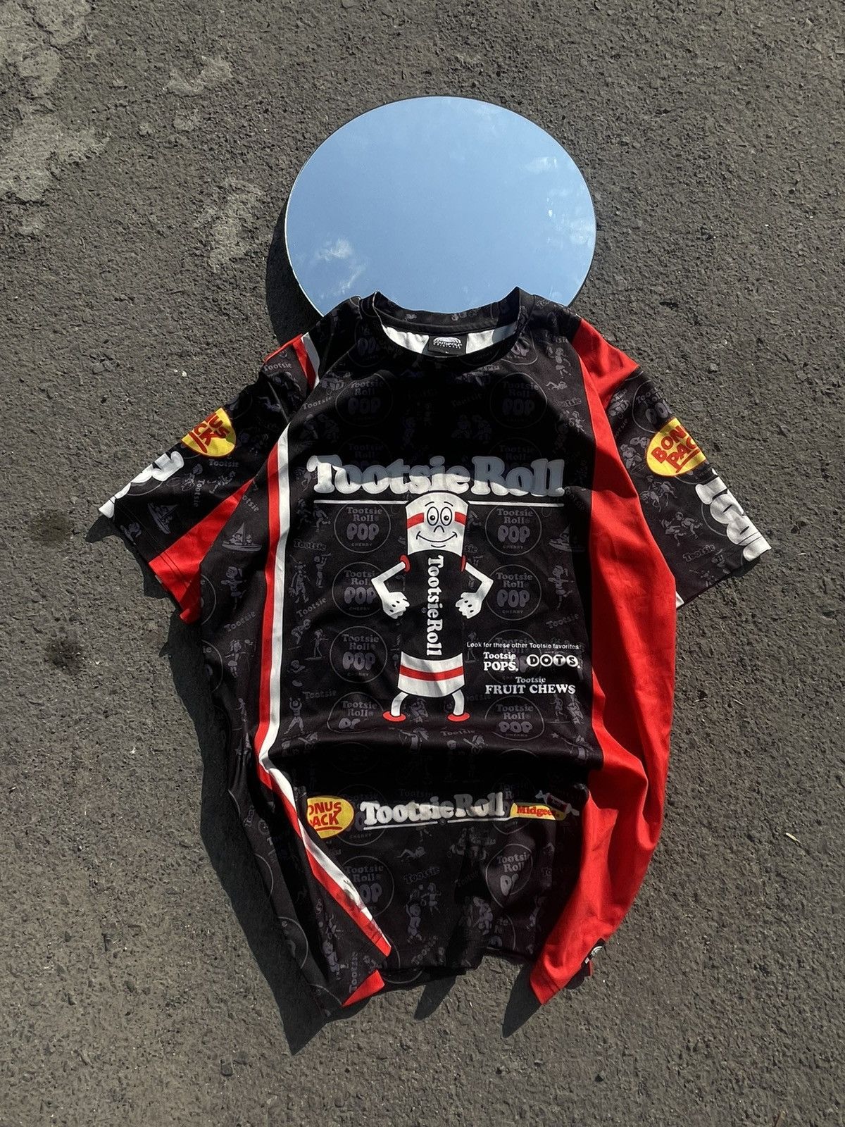 Southpole Rare Southpole x Tootsie Roll Y2K All-Over Print Jersey Size US L / EU 52-54 / 3 - 1 Thumbnail
