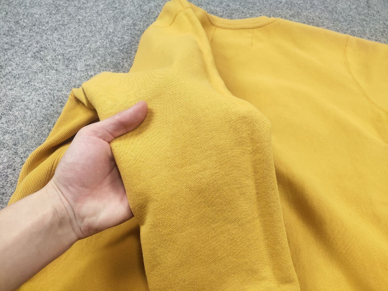 Vintage PHUG Yellow Embroidered volumetric logo PHUGGERS Sweatshirt Size US M / EU 48-50 / 2 - 13 Thumbnail