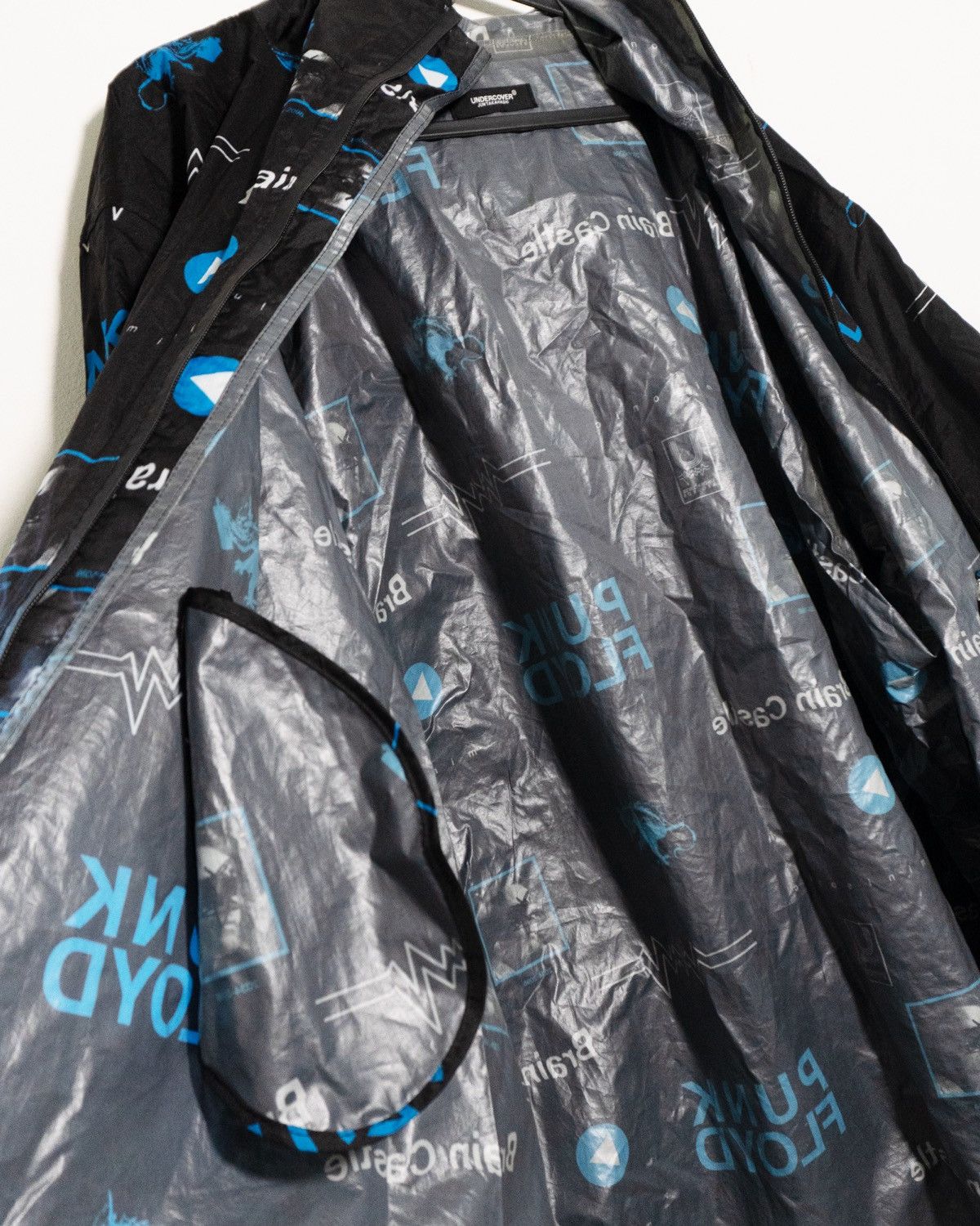 Undercover UNDERCOVER ‘PUNK FLOYD’ RAINCOAT Size US XL / EU 56 / 4 - 7 Thumbnail