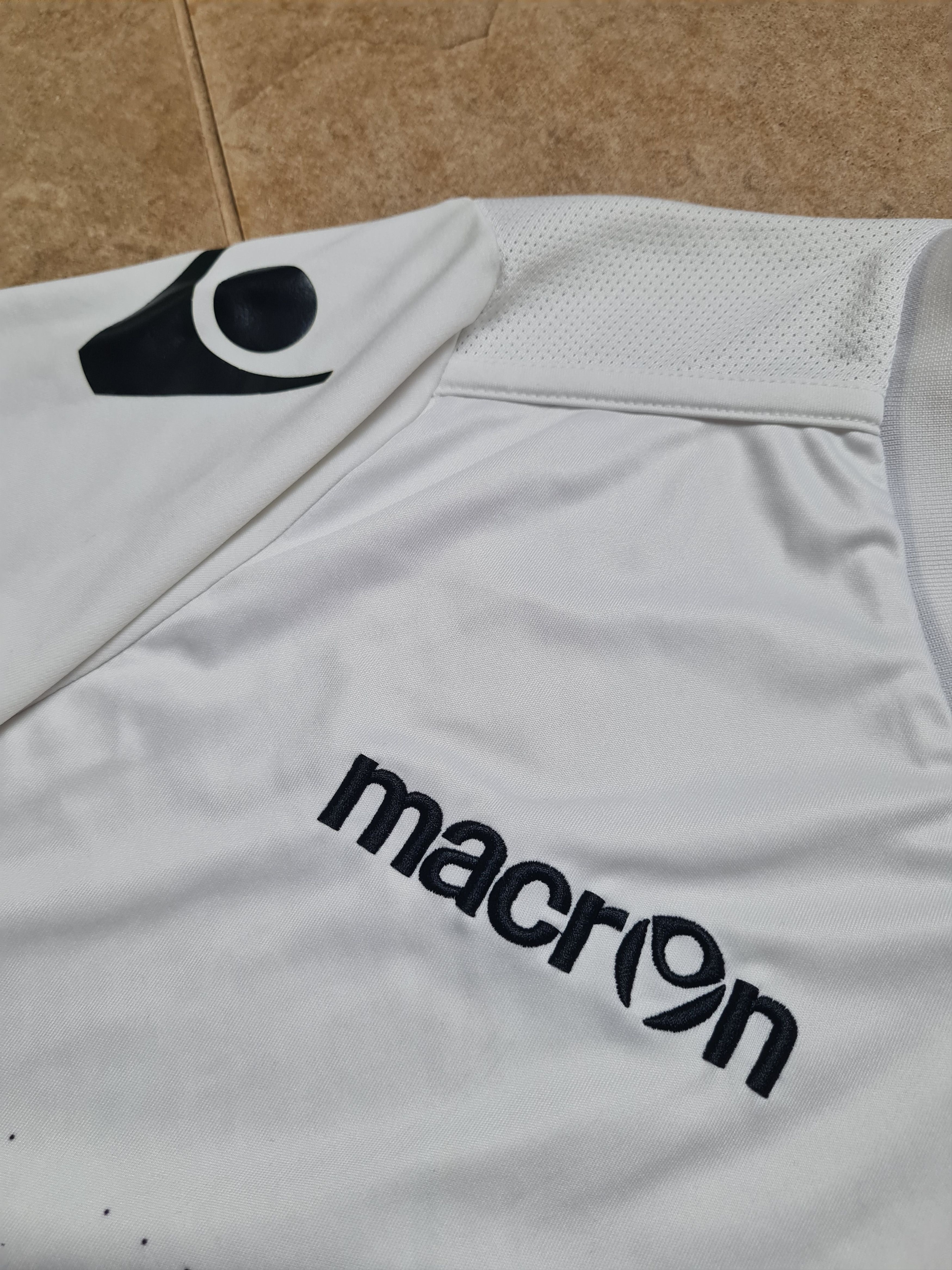 Macron MACRON WHITE REAL MALLORKA 2015/2016 AWAY FOOTBALL SHIRT Size US L / EU 52-54 / 3 - 13 Thumbnail