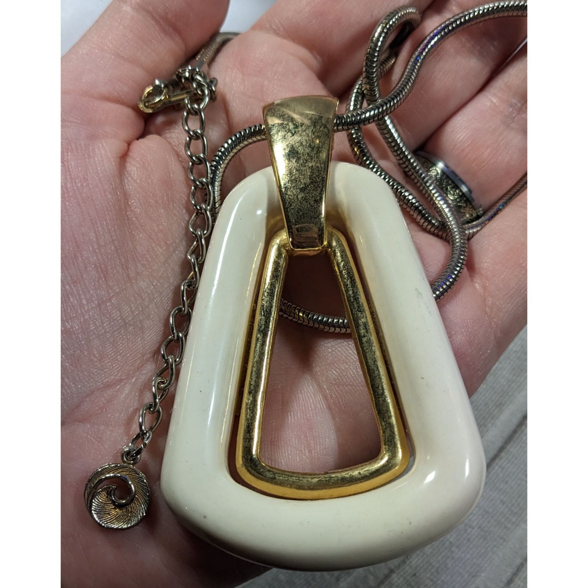 Other Vintage Lisner Art Deco Statement Pendant Necklace Size ONE SIZE - 7 Thumbnail