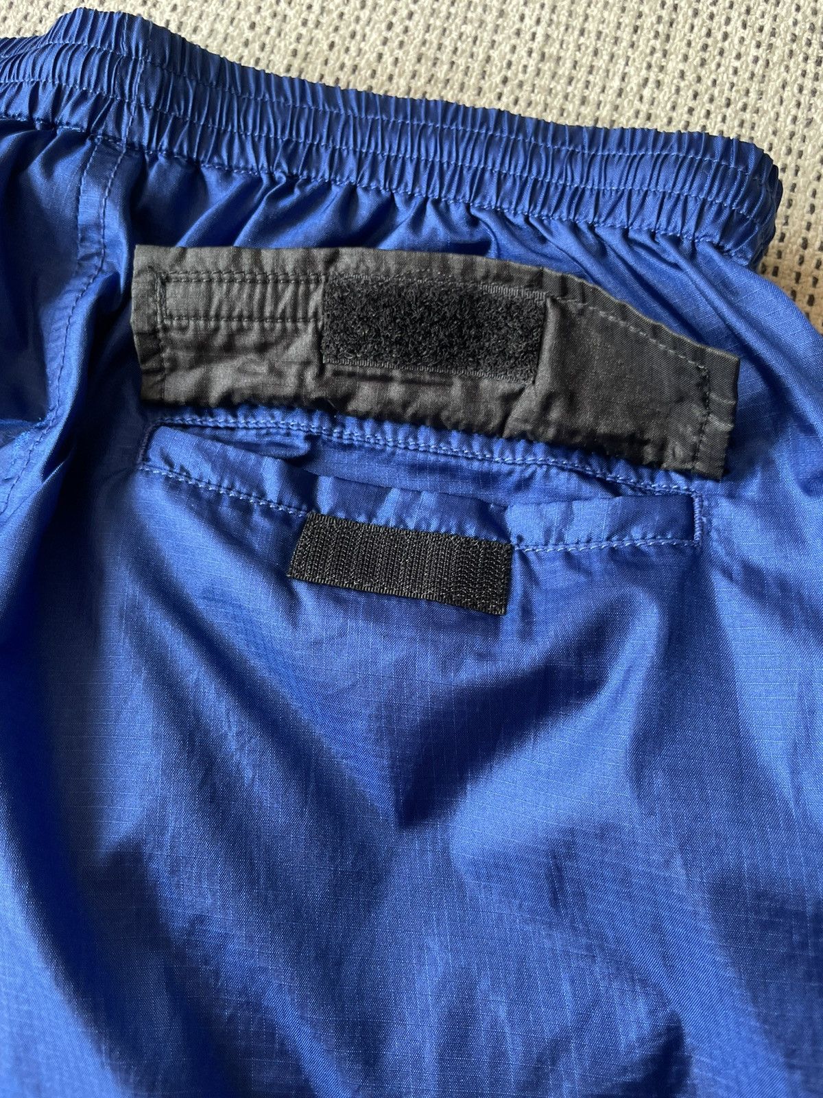 Tommy Hilfiger × Vintage Vintage 90s Tommy Hilfiger Nylon Pants Blue Metallic Size US 36 / EU 52 - 6 Thumbnail