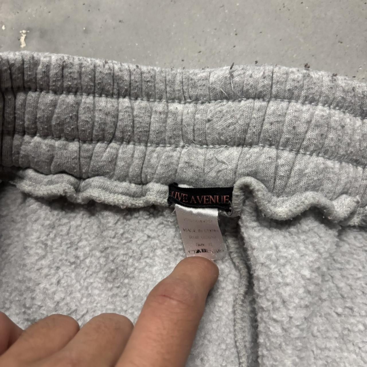 Japanese Brand × Vintage Crazy Vintage Y2K/2000s Light Grey Essential Sweatpants! Size US 32 / EU 48 - 6 Thumbnail