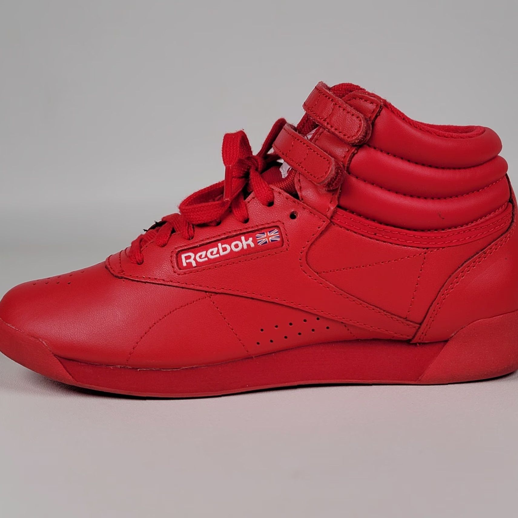 Reebok Reebok Classic Freestyle High Tops Women's 7 Red Athletic Sneakers Hi Top Traditional Size US 5 / IT 35 - 7 Thumbnail