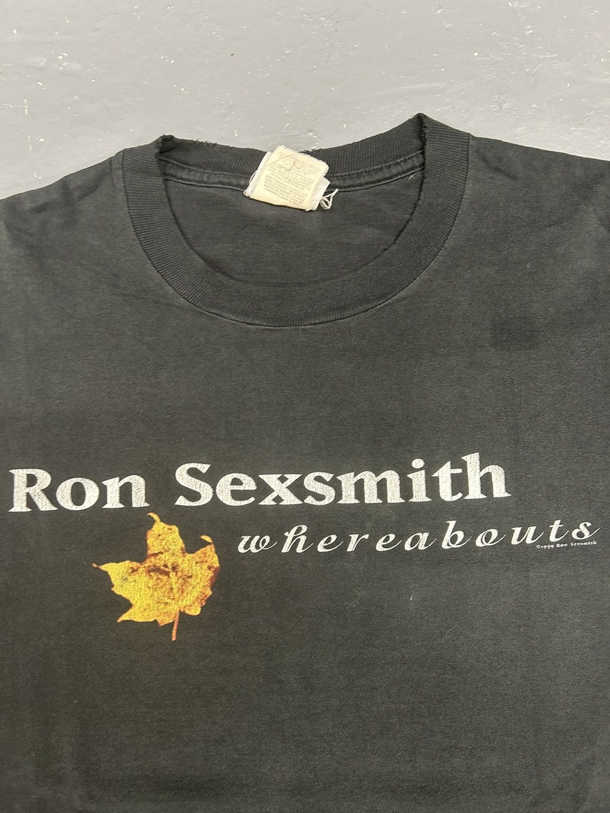 Band Tees Crazy Vintage 90s Essential Ron Sexsmith Faded Band T-Shirt Size US L / EU 52-54 / 3 - 2 Thumbnail