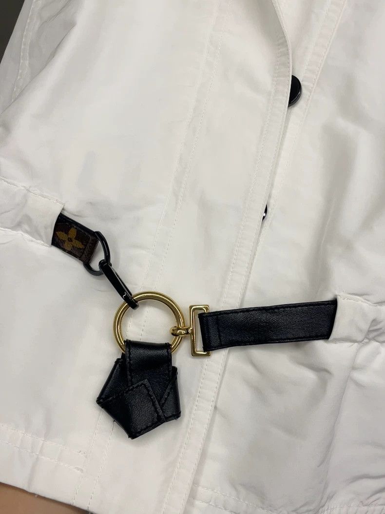 Louis Vuitton Louis Vuitton White Charge Jacket 2503-Nextarrow Size XXS / US 00 / IT 34 - 7 Thumbnail