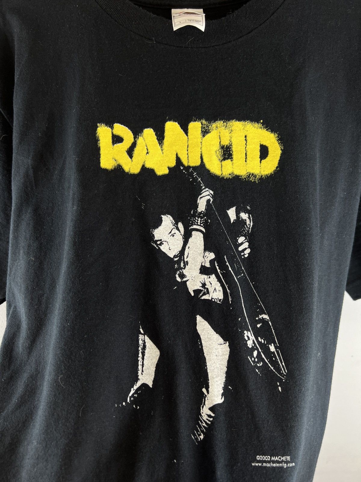 Band Tees × Vintage Vintage 2002 RANCID licensed tee MACHETE Y2K Size US L / EU 52-54 / 3 - 4 Thumbnail